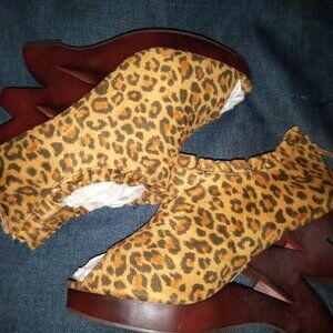 Wild Rose " RARE BUT ROYAL "Wedge Heel Espadrille Rare Zig Zag Heel(BRAND NEW!!